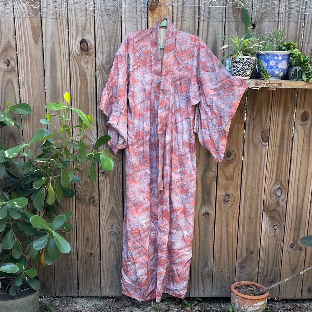 Vintage Japanese Pink Silk Kimono Robe